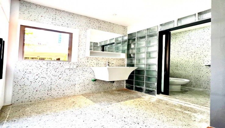 Cần bán căn hộ TT Ngọc Khánh, Ba Đình , Hà Nội, DT 75m – Tầng đẹp- 2PN - giá 3,85 tỷ